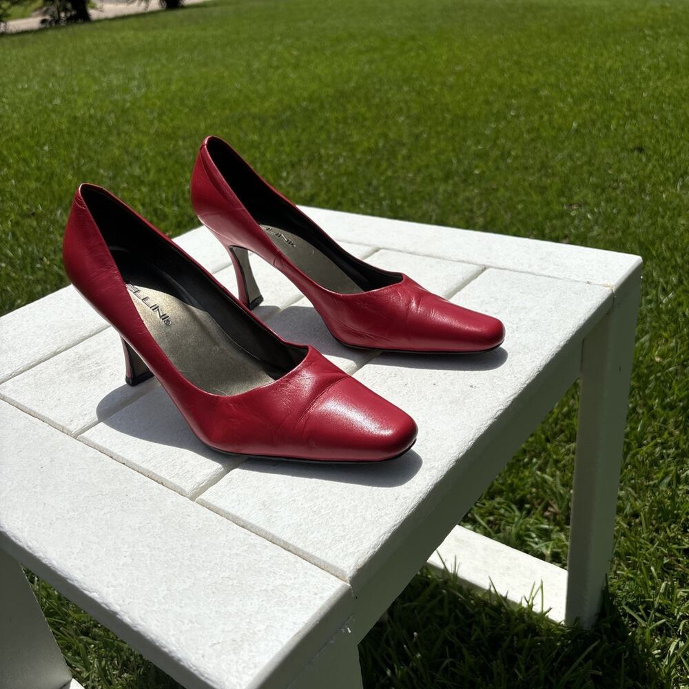 Bellini Red Chantily High Heels Size 9M– Retro, Square Toe Dress Shoes 3” Inch